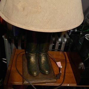 Tabletop lamp with bronze colored metal boots